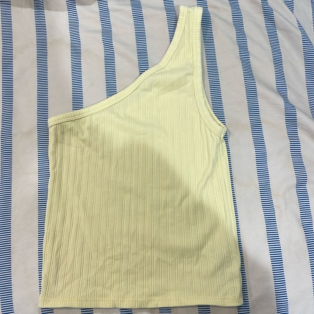 American Eagle Pastel yellow one shoulder top